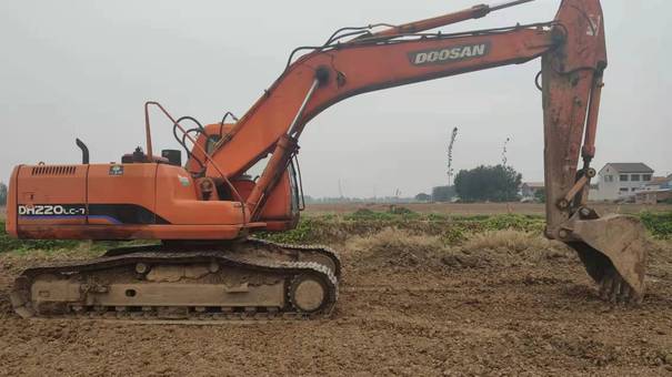 徐州市出售转让二手不详小时2010年斗山DH220LC-7挖掘机