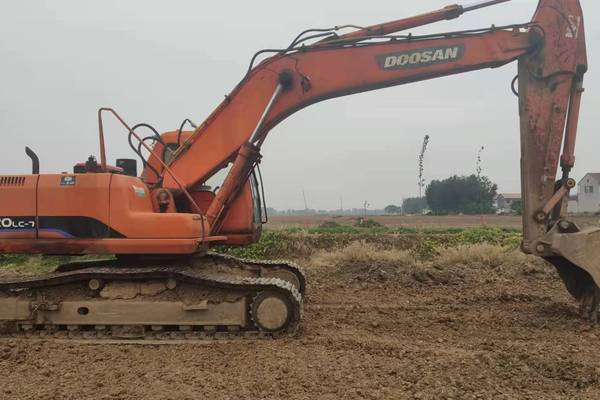徐州市出售转让二手不详小时2010年斗山DH220LC-7挖掘机