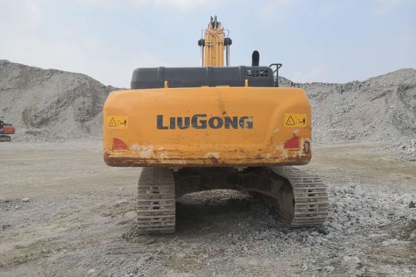 泰安市出售转让二手不详小时2018年柳工CLG936挖掘机