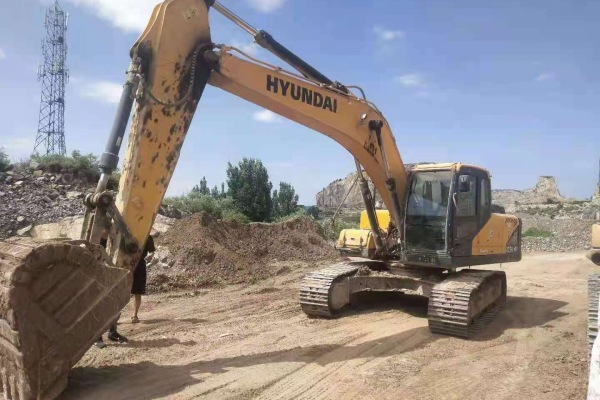 徐州市出售转让二手不详小时2019年现代R225挖掘机