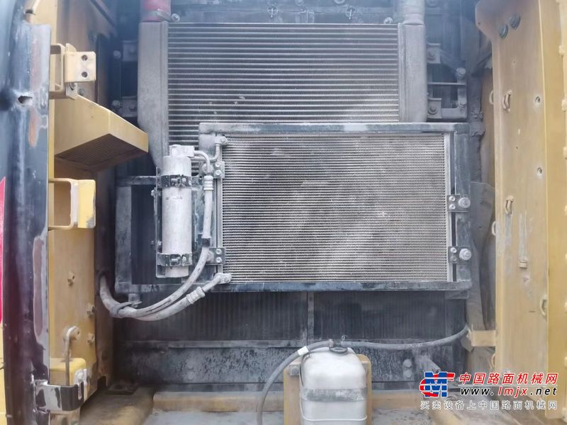 徐州市出售转让二手不详小时2015年卡特彼勒320D挖掘机