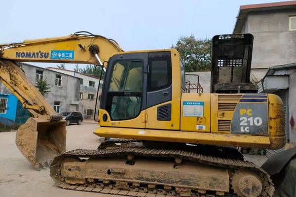 徐州市出售转让二手不详小时2014年小松PC200-8挖掘机