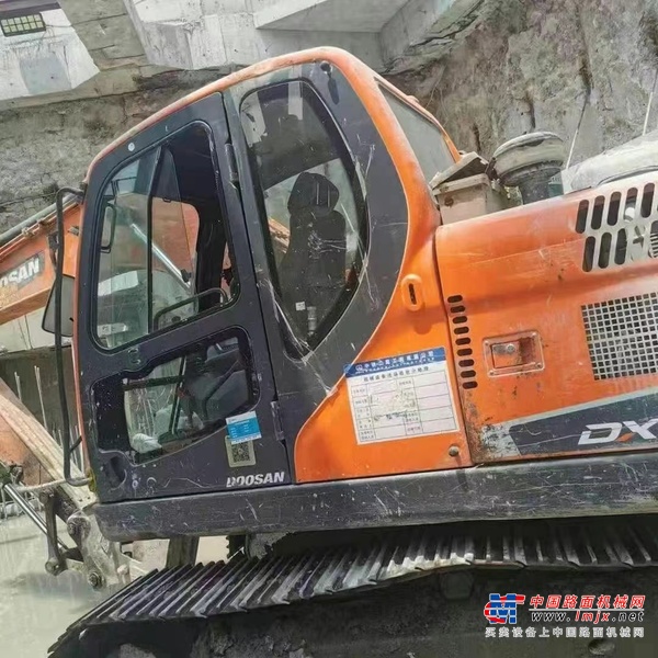 徐州市出售转让二手不详小时2019年斗山DX130挖掘机