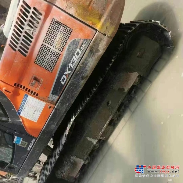 徐州市出售转让二手不详小时2019年斗山DX130挖掘机