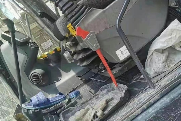 徐州市出售转让二手不详小时2019年斗山DX130挖掘机