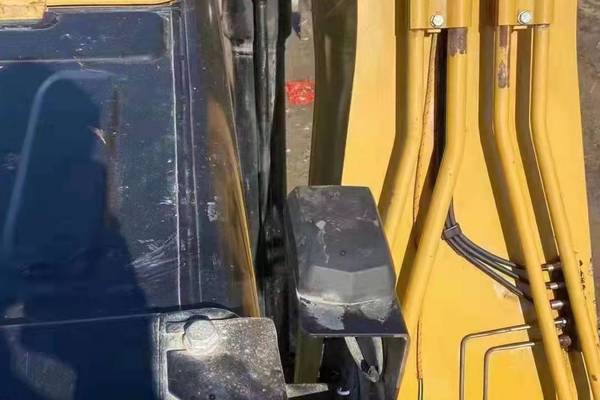 徐州市出售转让二手不详小时2017年卡特彼勒320D2挖掘机