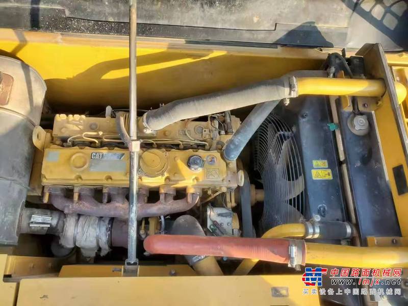 徐州市出售转让二手不详小时2015年卡特彼勒320D2挖掘机