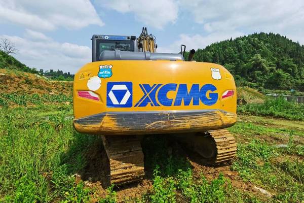 徐州市出售转让二手不详小时2018年徐工XE135挖掘机