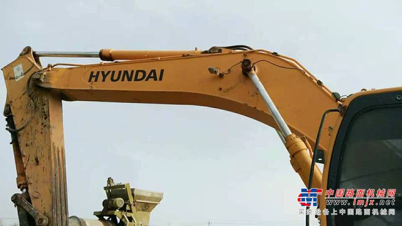 徐州市出售转让二手不详小时2011年现代R305挖掘机