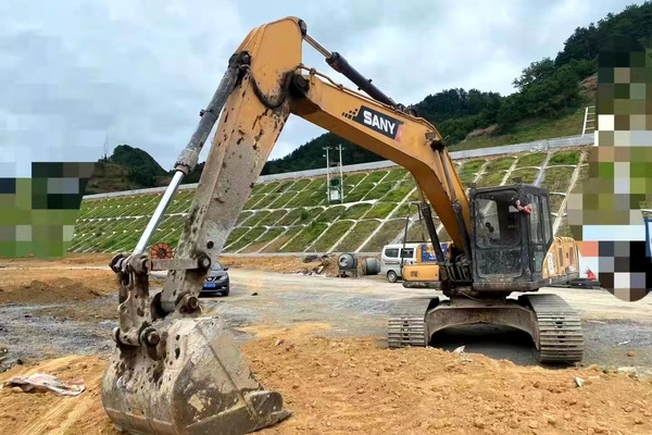 徐州市出售转让二手不详小时2016年三一重工SY215挖掘机