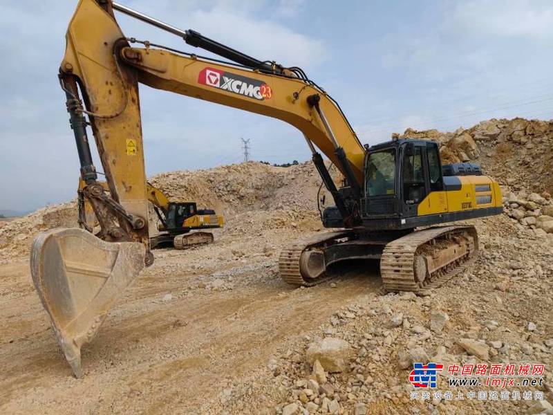 徐州市出售转让二手不详小时2020年徐工XE370D挖掘机