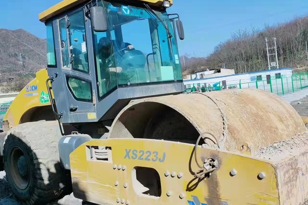 徐州市出售转让二手不详小时2019年徐工XS223J单钢轮压路机