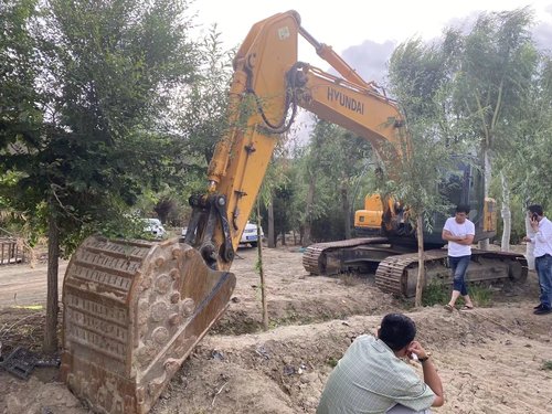 徐州市出售转让二手不详小时2013年现代R225挖掘机