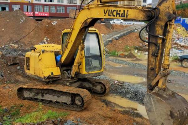出售转让二手不详小时2009年玉柴YC85挖掘机