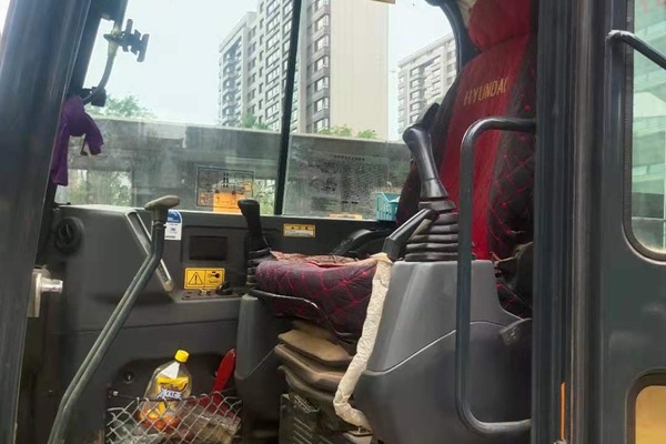 徐州市出售转让二手不详小时2020年现代R60挖掘机