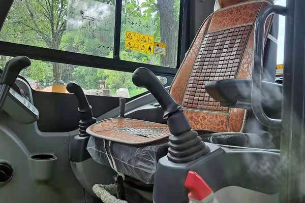 徐州市出售转让二手不详小时2021年徐工XE60DA挖掘机