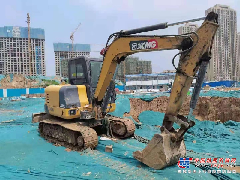 徐州市出售转让二手不详小时2019年徐工XE60DA挖掘机