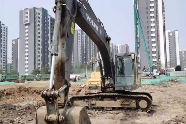 徐州市出售转让二手不详小时2020年沃尔沃EC210挖掘机