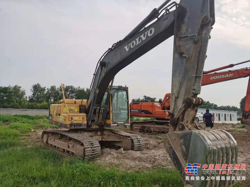 徐州市出售转让二手不详小时2011年沃尔沃EC200挖掘机