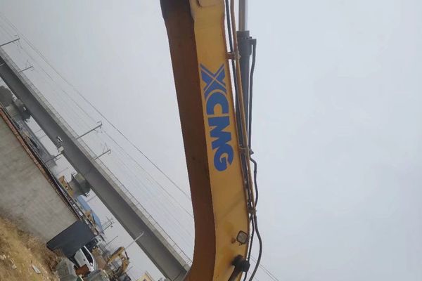 徐州市出售转让二手不详小时2018年徐工XE215D挖掘机
