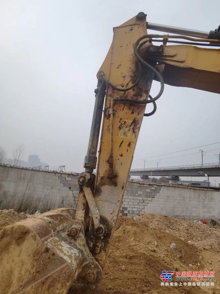 徐州市出售转让二手不详小时2018年徐工XE215D挖掘机