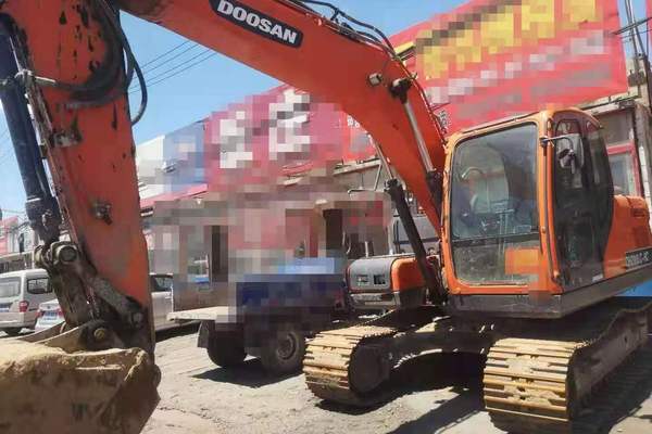 徐州市出售转让二手不详小时2019年斗山DH150挖掘机