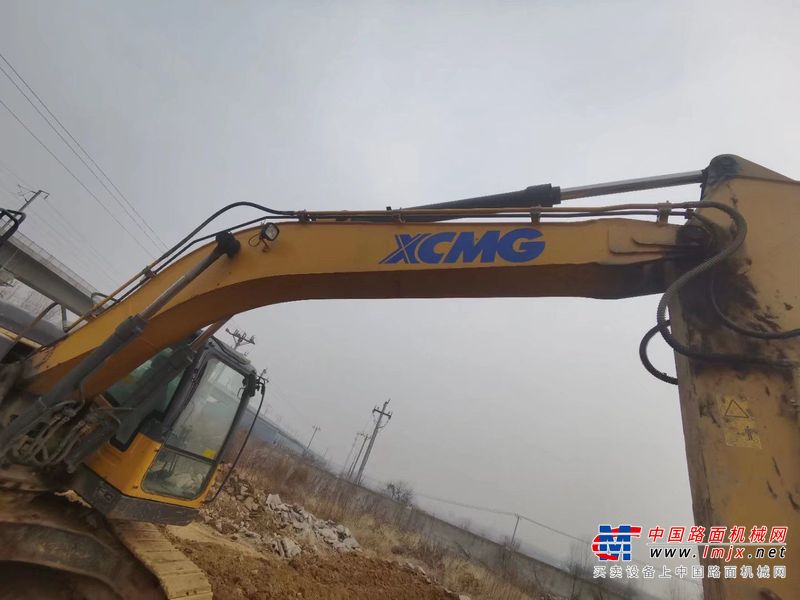 徐州市出售转让二手不详小时2018年徐工XE215D挖掘机