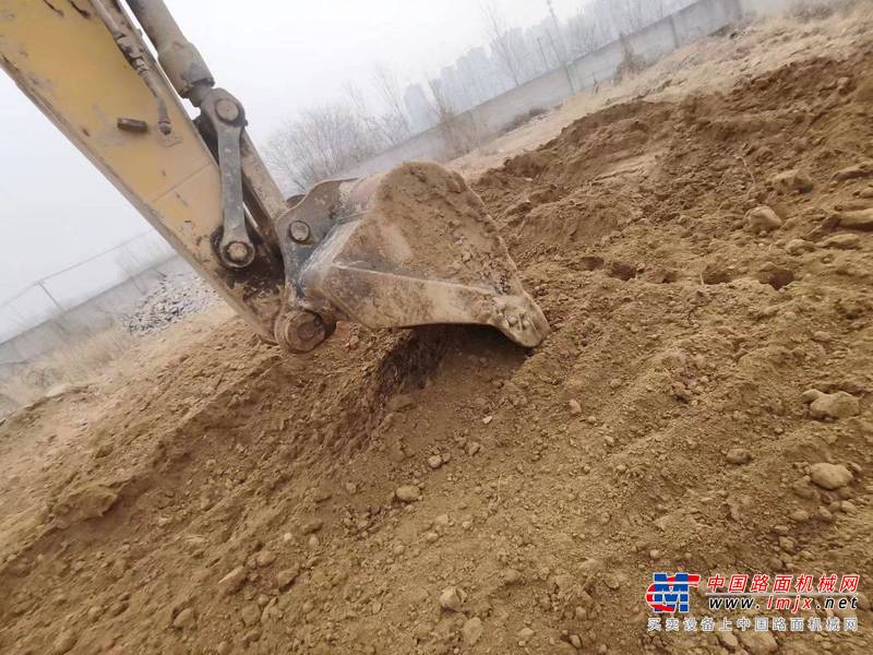 徐州市出售转让二手不详小时2018年徐工XE215D挖掘机