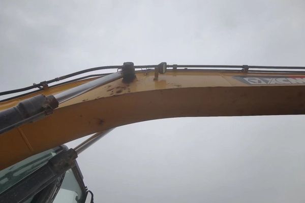 徐州市出售转让二手不详小时2020年徐工XE215DA挖掘机