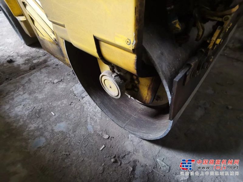 徐州市出售转让二手不详小时2016年宝马格BW115AC-2单钢轮压路机