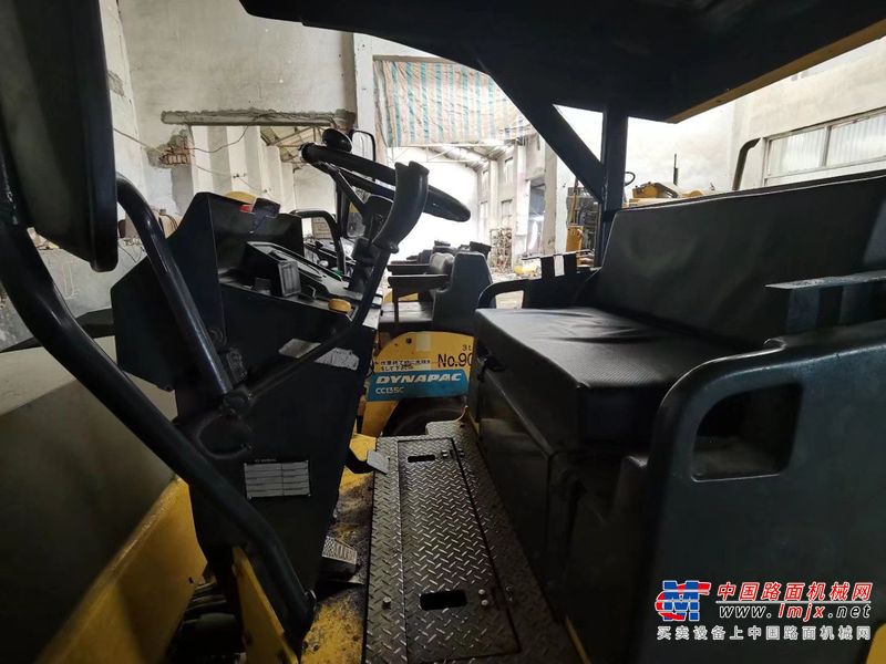 徐州市出售转让二手不详小时2016年宝马格BW115AC-2单钢轮压路机