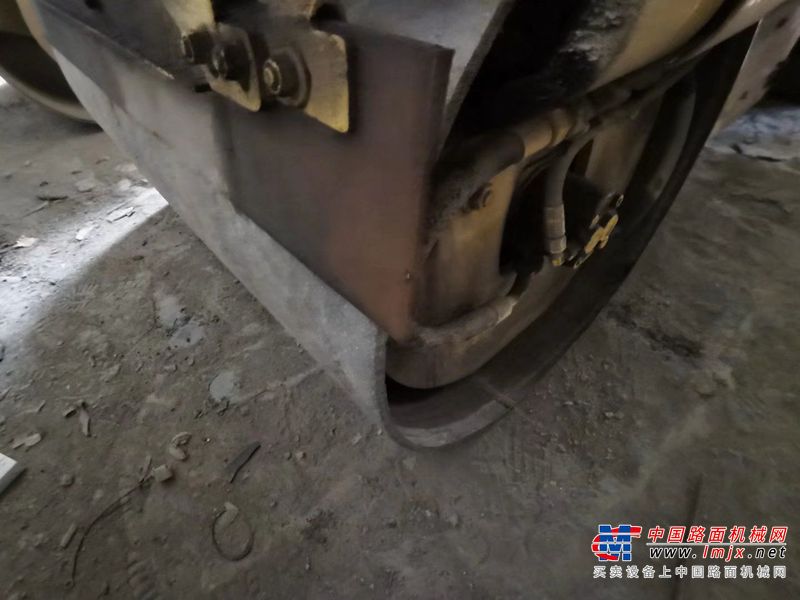 徐州市出售转让二手不详小时2016年宝马格BW115AC-2单钢轮压路机