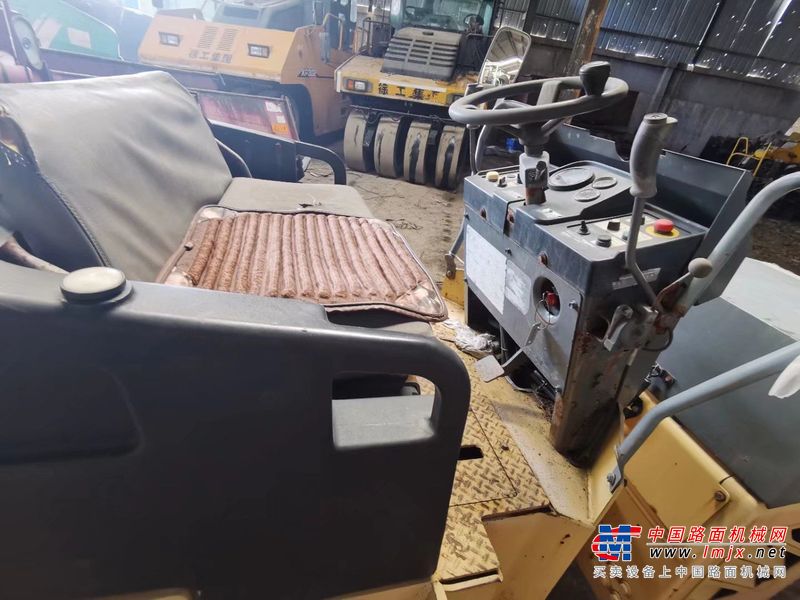 徐州市出售转让二手不详小时2021年宝马格BW115AC-2单钢轮压路机