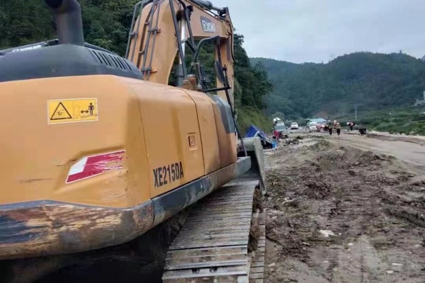 徐州市出售转让二手不详小时2020年徐工XE215D挖掘机
