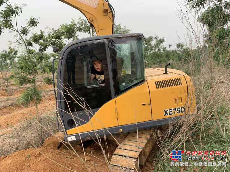 徐州市出售转让二手不详小时2019年徐工XE75挖掘机