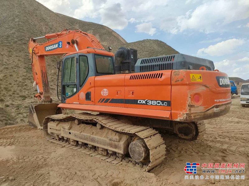 徐州市出售转让二手不详小时2015年斗山DX380挖掘机