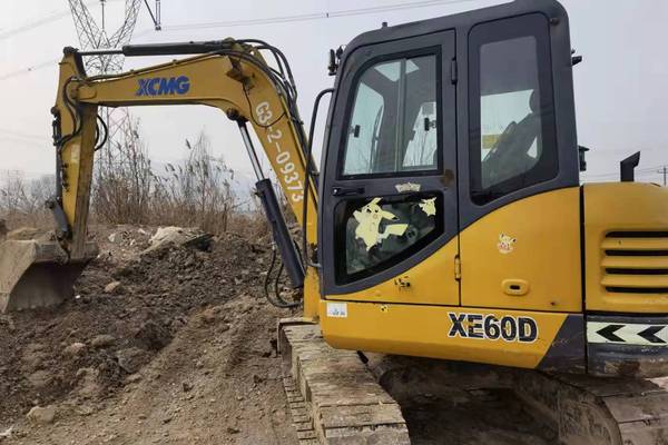 徐州市出售转让二手不详小时2018年徐工XE60D挖掘机