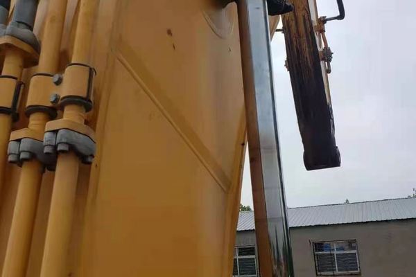 徐州市出售转让二手不详小时2018年柳工CLG950挖掘机