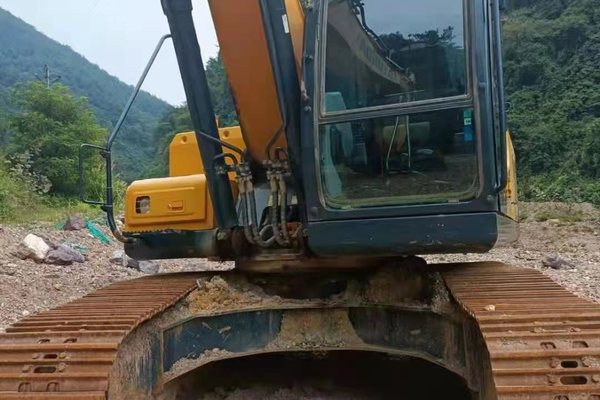 徐州市出售转让二手不详小时2019年现代R215挖掘机