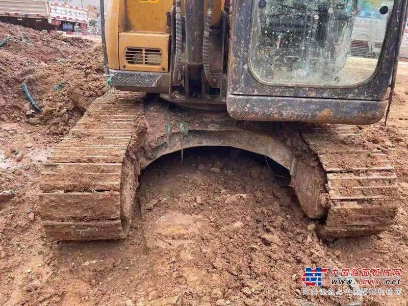 徐州市出售转让二手不详小时2017年徐工XE75挖掘机