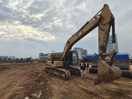 徐州市出售转让二手不详小时2018年卡特彼勒320GC挖掘机