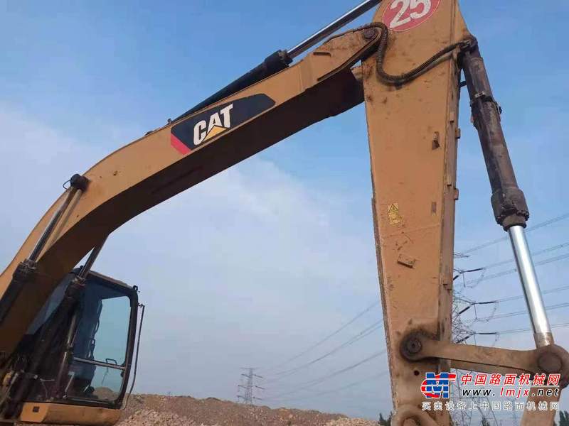 徐州市出售转让二手不详小时2017年卡特彼勒320D2挖掘机