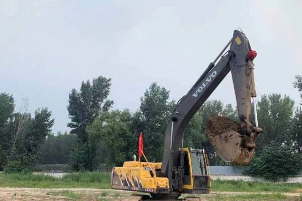 北京出售转让二手不详小时2016年沃尔沃EC210挖掘机