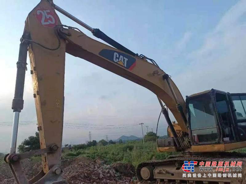 徐州市出售转让二手不详小时2017年卡特彼勒320D2挖掘机
