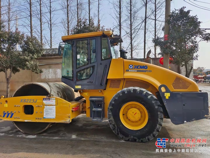徐州市出售转让二手不详小时2018年徐工XS223J单钢轮压路机