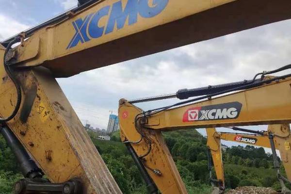 徐州市出售转让二手不详小时2019年徐工XE370D挖掘机