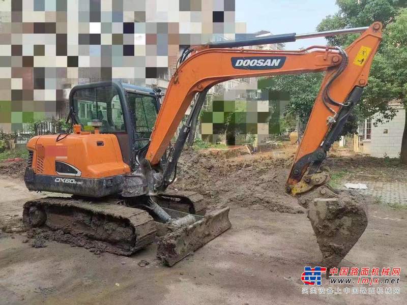 徐州市出售转让二手不详小时2021年斗山DX60挖掘机