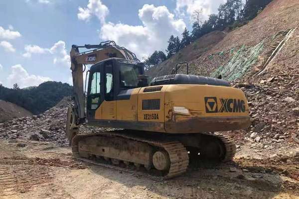 徐州市出售转让二手不详小时2019年徐工XE200D挖掘机
