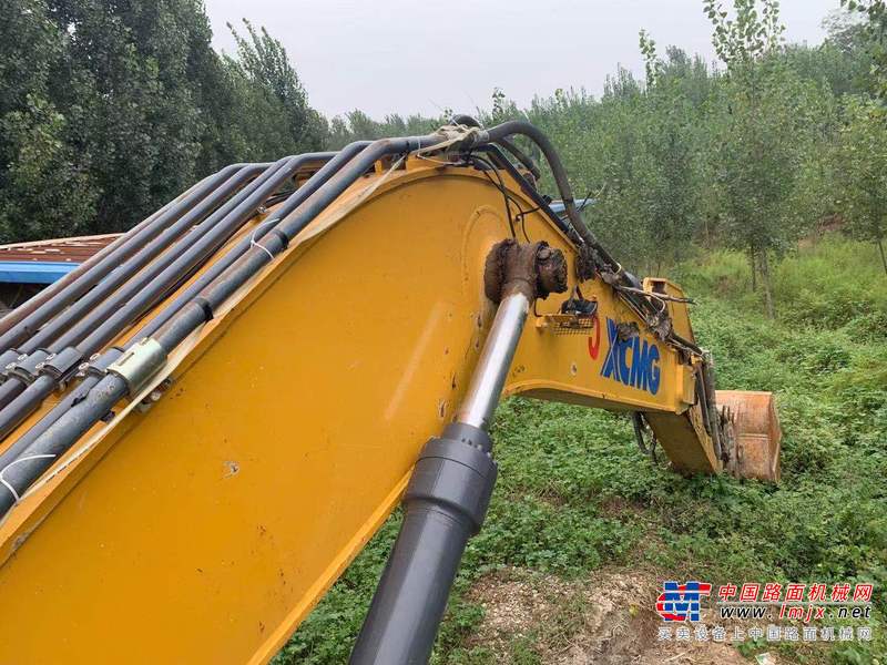 徐州市出售转让二手不详小时2018年徐工XE370D挖掘机