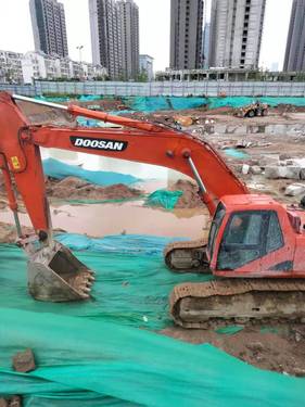 徐州市出售转让二手不详小时2018年斗山DH370挖掘机